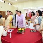 मुख्यमंत्री ने मुख्य सेवक सदन में लेखकों एवं साहित्यकारों से किया संवाद, उत्तराखंड के विकास, सांस्कृतिक संरक्षण और सामाजिक परिवर्तन में साहित्यकारों की भूमिका पर हुई चर्चा