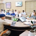 मानसून तैयारियों, सड़क व्यवस्था एवं नागरिक सुविधाओं एवं सुरक्षा की डीएम ने की विस्तृत समीक्षा