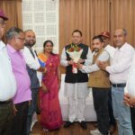 मुख्यमंत्री से मुलाकात का असर : धाकड़ धामी का धाकड़ एक्शन, सैनिकों के गांव लुठियाग की 21 साल पुरानी सड़क मांग पर एक घंटे में कार्रवाई, 15 दिन में मांगी रिपोर्ट